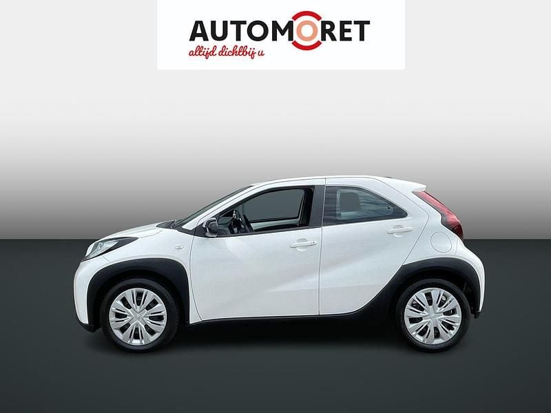 Hatchback Gebruikt 2023 Toyota Aygo Business Edition Hatchback | € 15.950 (Eerlijke prijs) - Afbeelding 1/4