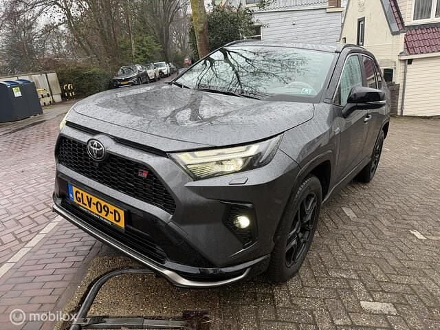 Grijs Occasion 2024 Toyota RAV4 Sport SUV | € 48.995 (Eerlijke prijs) - Afbeelding 1/4