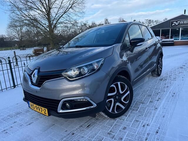 Grijs (metallic) Occasion 2016 Renault Captur Dynamique SUV | € 8.850 (Eerlijke prijs) - Afbeelding 1/4