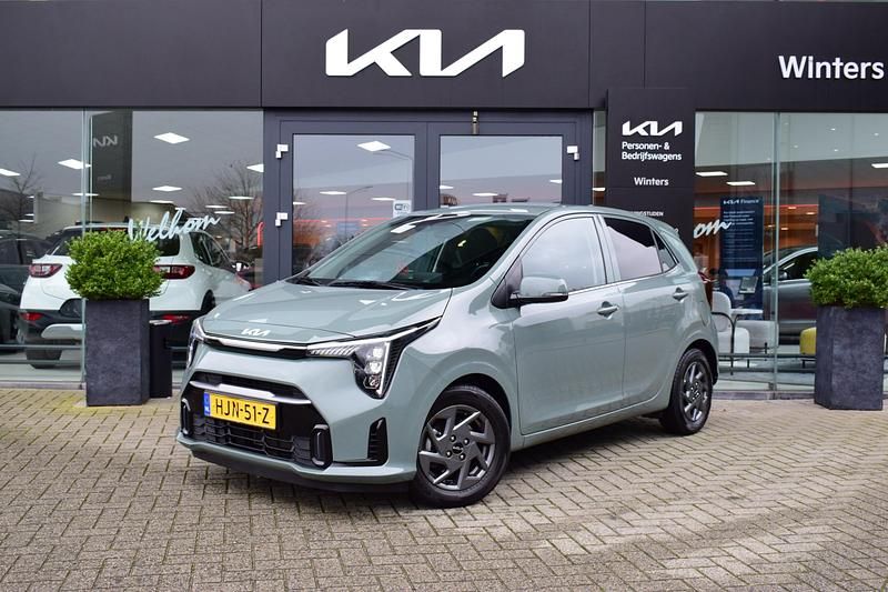 Groen Occasion 2025 Kia Picanto Hatchback | € 19.400 (Eerlijke prijs) - Afbeelding 1/4