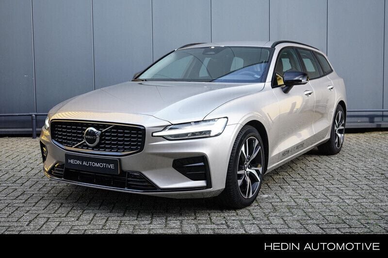 Grijs Gebruikt 2024 Volvo V60 Plus Stationwagen | € 49.995 (Duur) - Afbeelding 1/4
