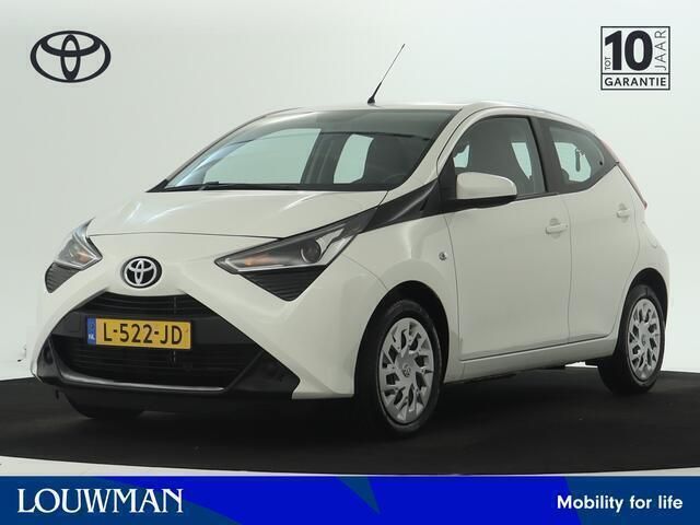 Wit Gebruikt 2021 Toyota Aygo X-play Hatchback | € 13.445 (Eerlijke prijs) - Afbeelding 1/3
