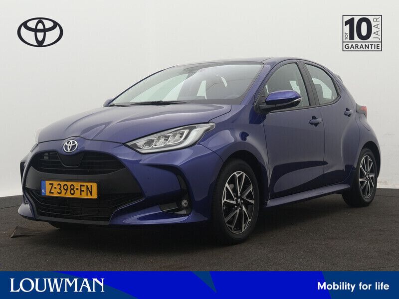 Blauw Gebruikt 2024 Toyota Yaris Hatchback | € 23.770 (Eerlijke prijs) - Afbeelding 1/3