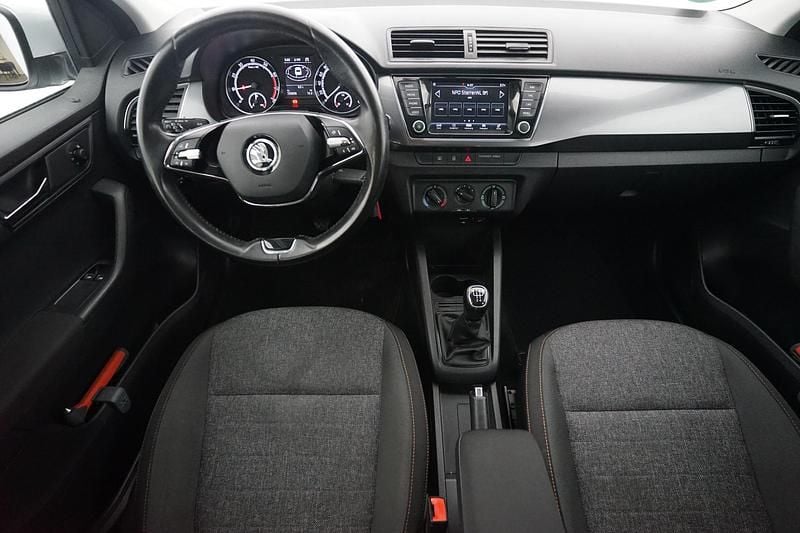 Occasion Skoda Fabia Business Line 97 PK (71 kW) 2021 Wit Stationwagen