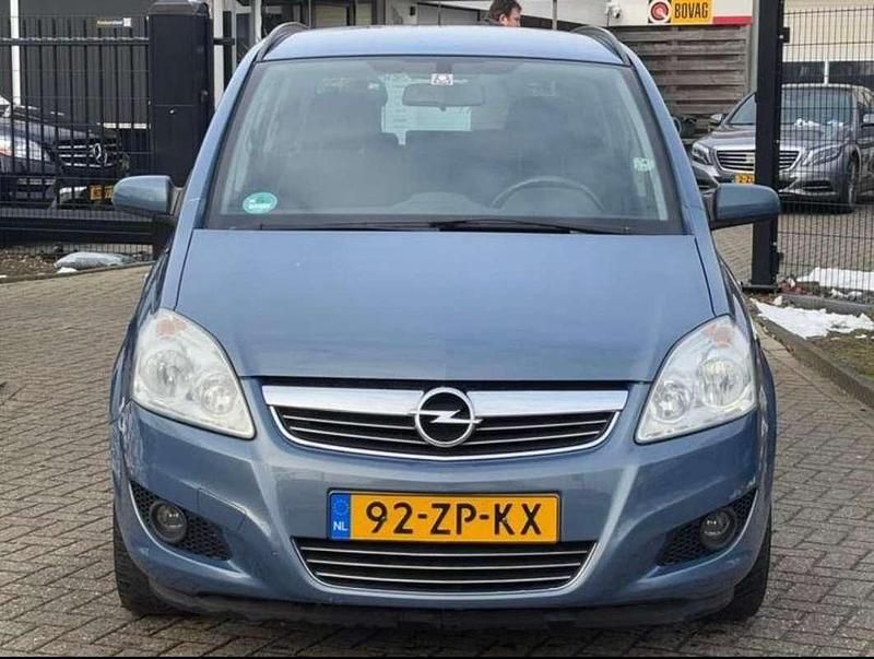 Blauw Gebruikt 2008 Opel Zafira MPV | € 3.999 (Iets duurder) - Afbeelding 1/4