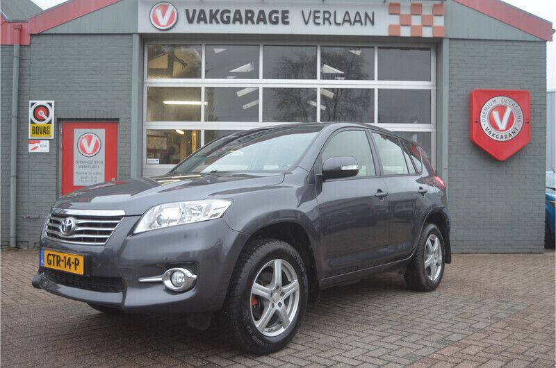 Grijs Gebruikt 2012 Toyota RAV4 Comfort SUV | € 16.399 (Eerlijke prijs) - Afbeelding 1/4