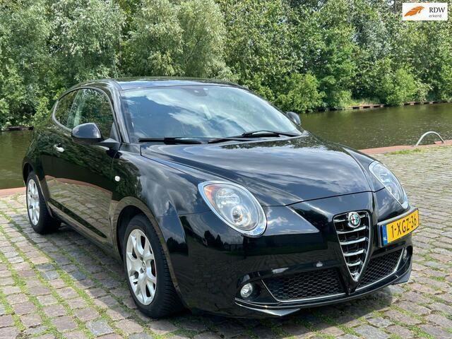 Zwart Gebruikt 2014 Alfa Romeo MiTo Hatchback | € 5.499 (Eerlijke prijs) - Afbeelding 1/4