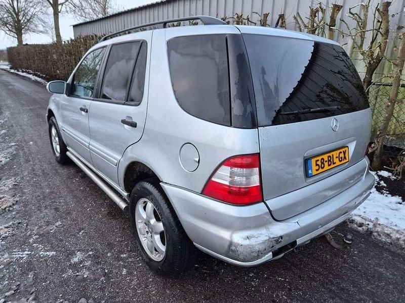 Occasion Mercedes ML270 163 PK (119 kW) 2004 Grijs SUV