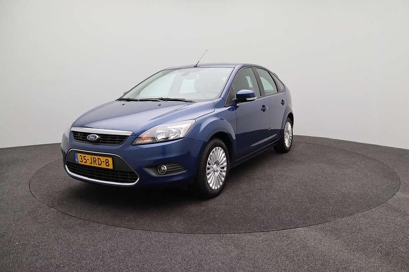Blauw Gebruikt 2009 Ford Focus Titanium Hatchback | € 2.499 (Eerlijke prijs) - Afbeelding 1/4