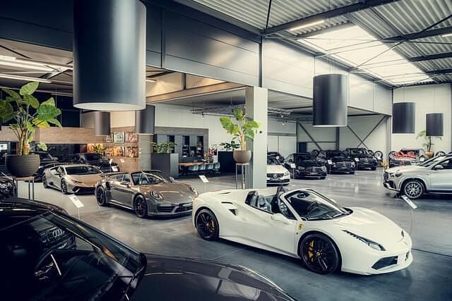 Grijs Gebruikt 2015 Porsche Cayenne SUV | € 46.950 (Iets duurder) - Afbeelding 1/3