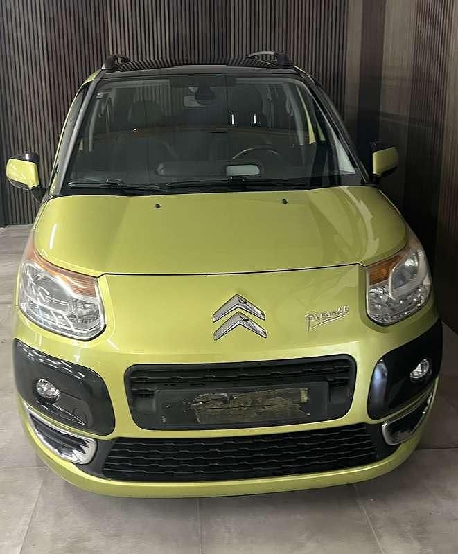 Groen Gebruikt 2010 Citroën C3 Picasso Exclusive MPV | € 2.750 (Eerlijke prijs) - Afbeelding 1/4
