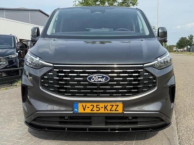 Grijs Gebruikt 2024 Ford Tourneo Titanium Van | € 63.900 - Afbeelding 1/3