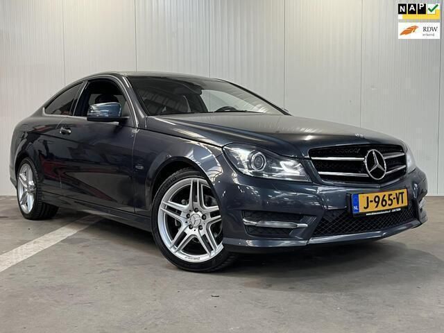 Grijs Gebruikt 2012 Mercedes C250 Edition 1 Coupé | € 12.950 (Eerlijke prijs) - Afbeelding 1/4