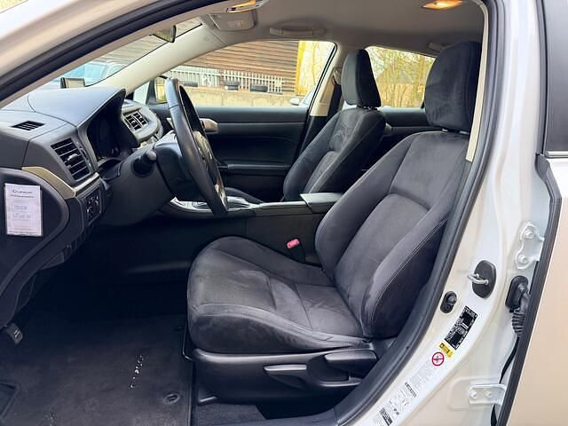 Occasion Lexus CT200h 99 PK (72 kW) 2014 Wit Hatchback