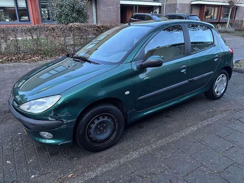 Occasion Peugeot 206 75 PK (55 kW) 2000 Sedan