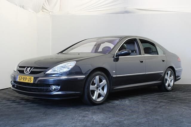 Grijs, metallic lak Gebruikt 2005 Peugeot 607 Sedan | € 2.350 - Afbeelding 1/4