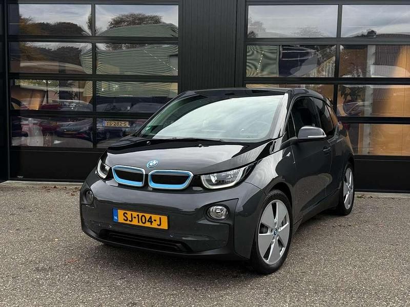 Grijs Gebruikt 2015 BMW i3 Hatchback | € 9.999 (Eerlijke prijs) - Afbeelding 1/4