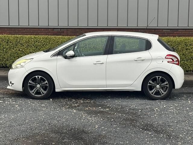 Occasion Peugeot 208 Allure 95 PK (69 kW) 2012 Wit Hatchback
