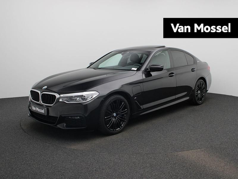 Zwart Gebruikt 2020 BMW 530 Executive Sedan | € 29.900 (Goede deal) - Afbeelding 1/4