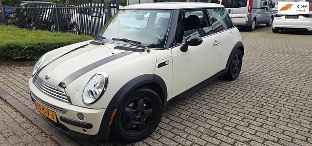 Wit Gebruikt 2004 Mini Cooper Pepper Hatchback | € 3.450 (Goede deal) - Afbeelding 1/4
