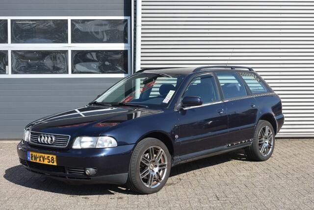 Blauw Gebruikt 1997 Audi A4 Stationwagen | € 1.540 (Eerlijke prijs) - Afbeelding 1/4