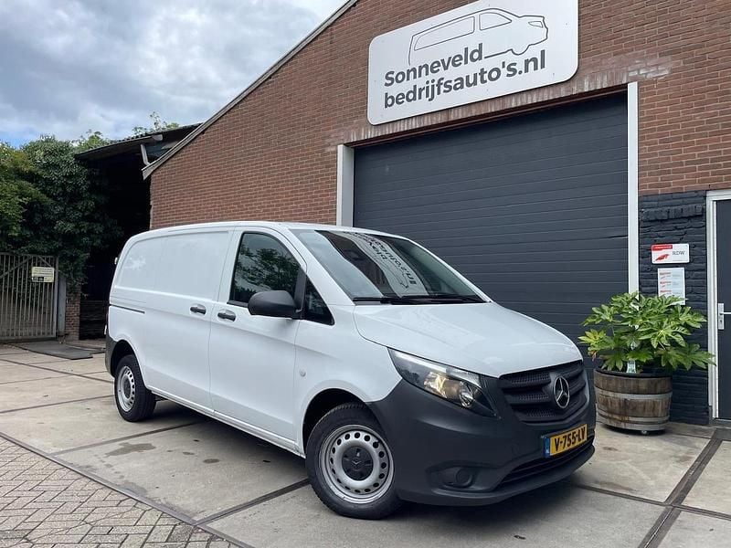 Wit Gebruikt 2018 Mercedes Vito Sedan | € 9.700 - Afbeelding 1/4
