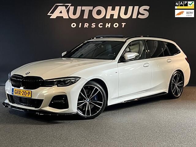 Wit Gebruikt 2021 BMW 320 Executive Stationwagen | € 35.940 (Duur) - Afbeelding 1/4