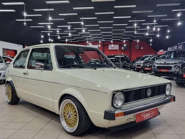 Beige Occasion 1983 VW Golf S Sedan | € 14.950 - Afbeelding 1/4