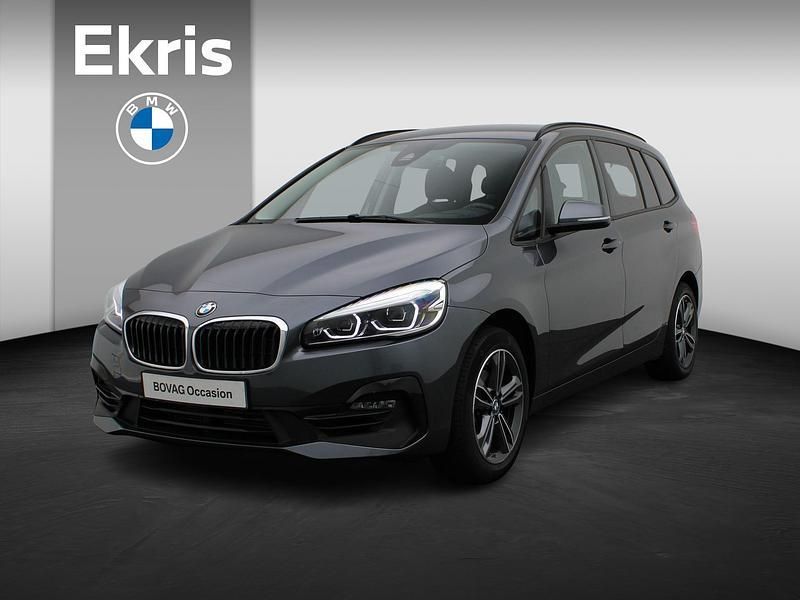 Grijs Gebruikt 2022 BMW 216 Executive Stationwagen | € 22.900 (Eerlijke prijs) - Afbeelding 1/4