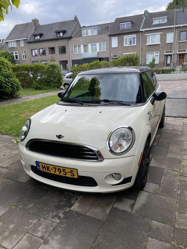 Wit Gebruikt 2009 Mini Cooper Chili Hatchback | € 4.995 (Eerlijke prijs) - Afbeelding 1/4