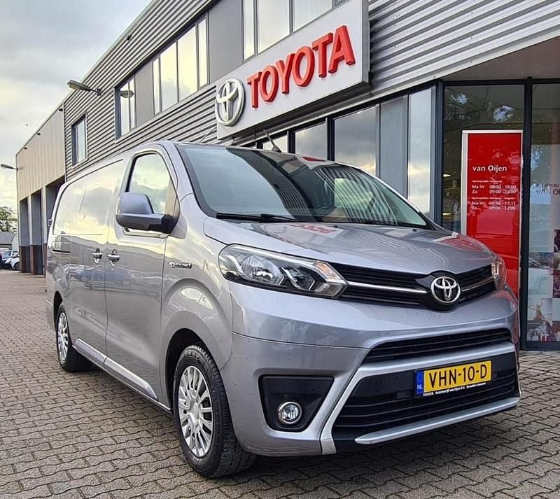 Grijs Gebruikt 2020 Toyota Proace MPV | € 24.995 (Goede deal) - Afbeelding 1/4
