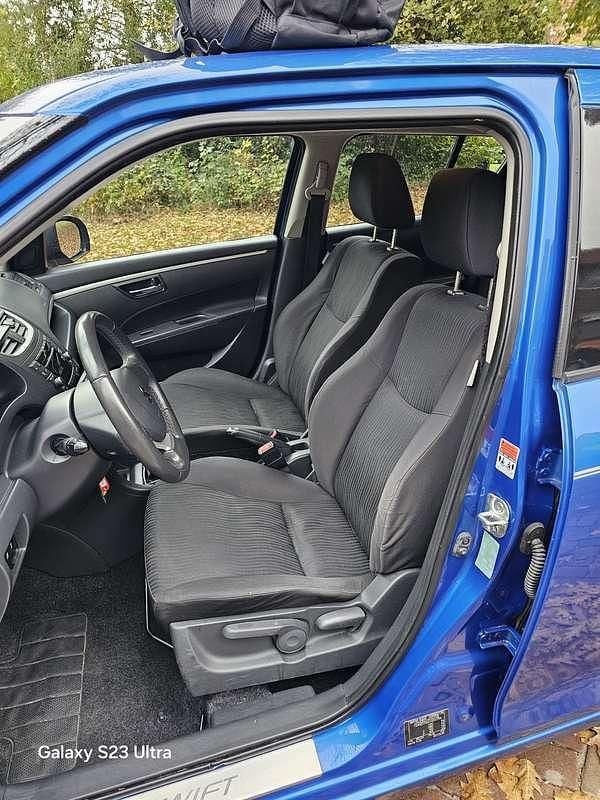 Blauw Gebruikt 2012 Suzuki Swift Comfort Hatchback | € 2.750 (Super prijs) - Afbeelding 1/4