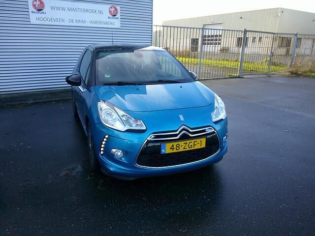 Blauw Gebruikt 2012 Citroën DS3 Chic Hatchback | € 3.650 (Eerlijke prijs) - Afbeelding 1/4