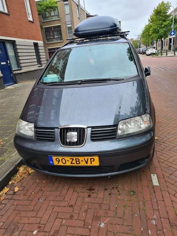 Grijs Gebruikt 2008 Seat Alhambra MPV | € 4.500 (Iets duurder) - Afbeelding 1/4