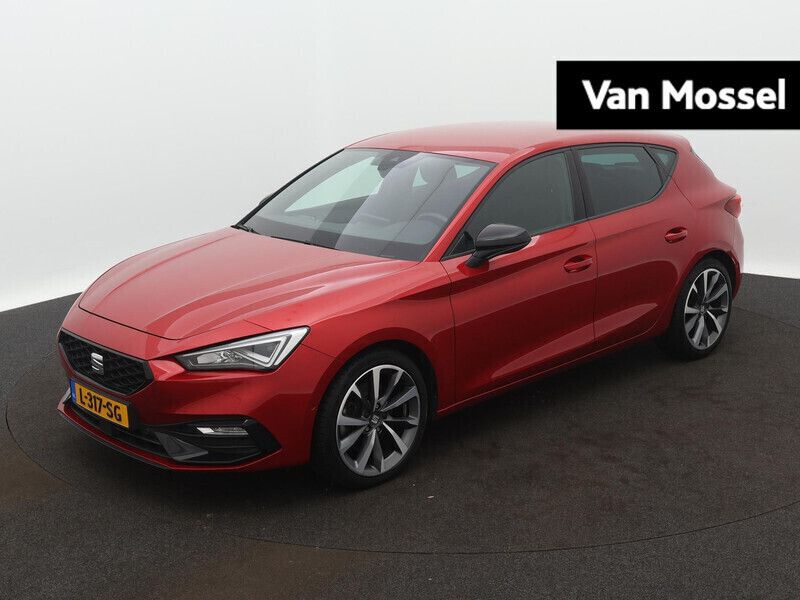 Rood Gebruikt 2021 Seat Leon FR Hatchback | € 22.944 (Eerlijke prijs) - Afbeelding 1/4