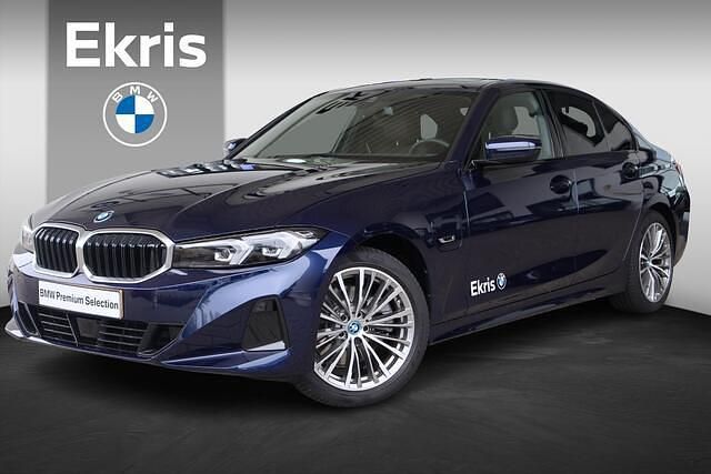 Blauw Gebruikt 2024 BMW 330 Sedan | € 43.900 (Goede deal) - Afbeelding 1/4