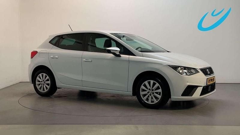 Wit Occasion 2020 Seat Ibiza Business Hatchback | € 12.250 (Goede deal) - Afbeelding 1/3