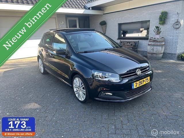 Zwart Gebruikt 2015 VW Polo BlueGT Hatchback | € 10.500 (Goede deal) - Afbeelding 1/4