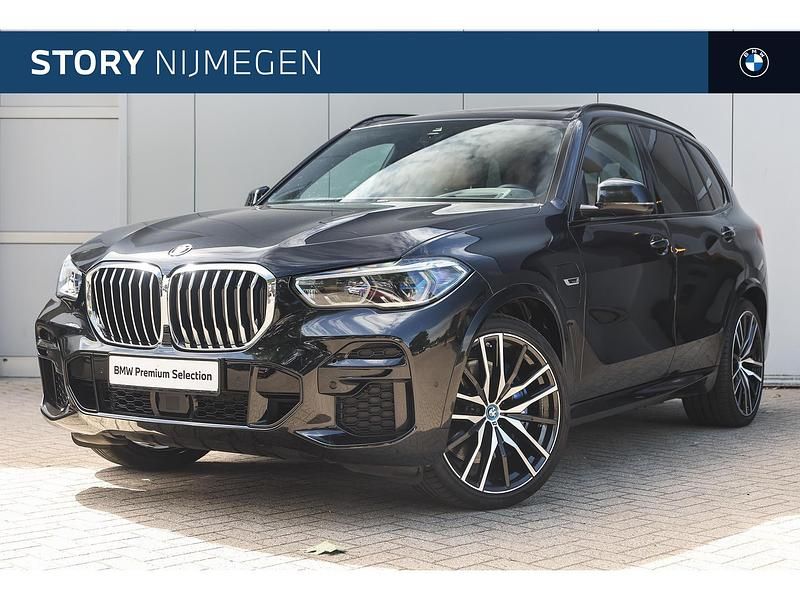 Zwart Gebruikt 2022 BMW X5 Executive SUV | € 66.950 (Eerlijke prijs) - Afbeelding 1/4