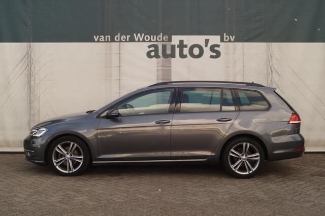 Grijs Gebruikt 2018 VW Golf VII Highline Stationwagen | € 11.900 (Goede deal) - Afbeelding 1/4