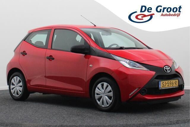 Rood Gebruikt 2018 Toyota Aygo Hatchback | € 9.450 (Goede deal) - Afbeelding 1/4