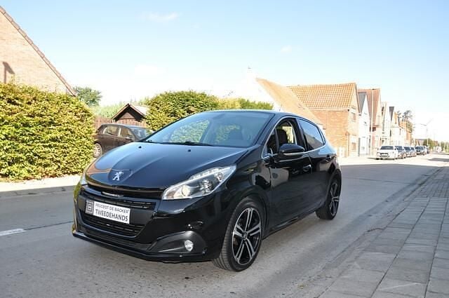 Zwart Gebruikt 2019 Peugeot 208 Allure Hatchback | € 11.690 (Super prijs) - Afbeelding 1/4