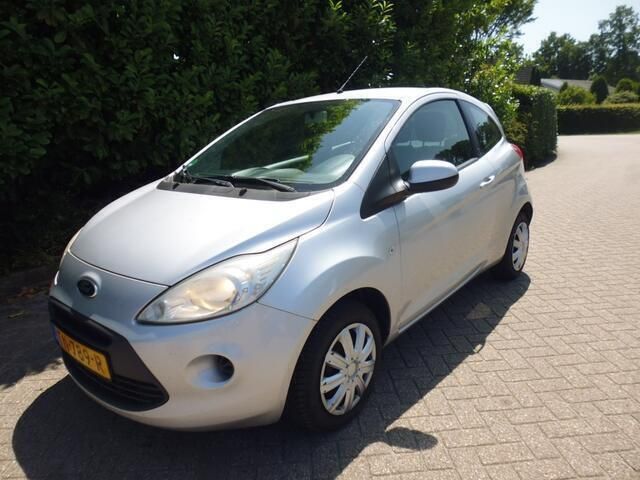Grijs Gebruikt 2012 Ford Ka Cool & Sound Edition Hatchback | € 2.950 (Goede deal) - Afbeelding 1/4