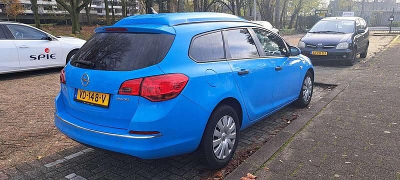 Occasion Opel Astra 95 PK (69 kW) 2013 Blauw Van