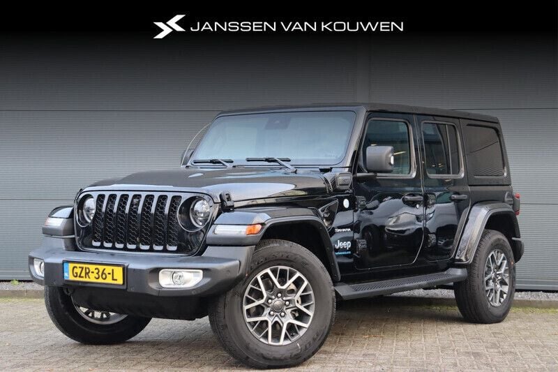 Zwart Gebruikt 2023 Jeep Wrangler Unlimited Sahara SUV | € 70.845 (Goede deal) - Afbeelding 1/4