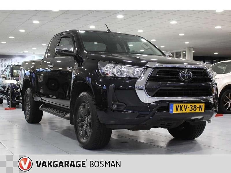 Zwart Gebruikt 2021 Toyota HiLux Pickup | € 31.900 (Super prijs) - Afbeelding 1/4