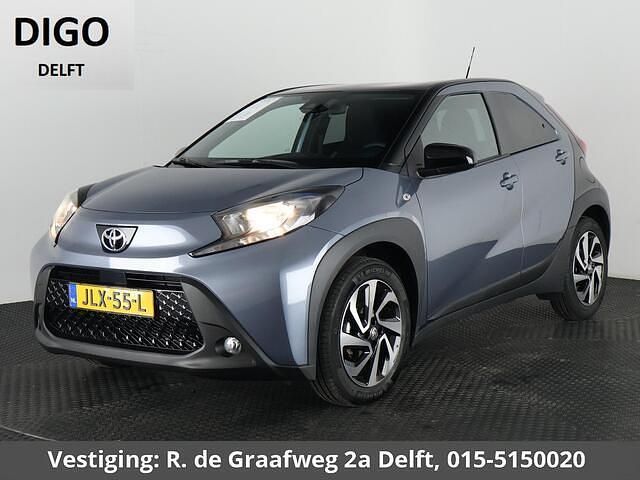 Grijs Occasion 2025 Toyota Aygo X Pulse SUV | € 20.400 (Eerlijke prijs) - Afbeelding 1/3