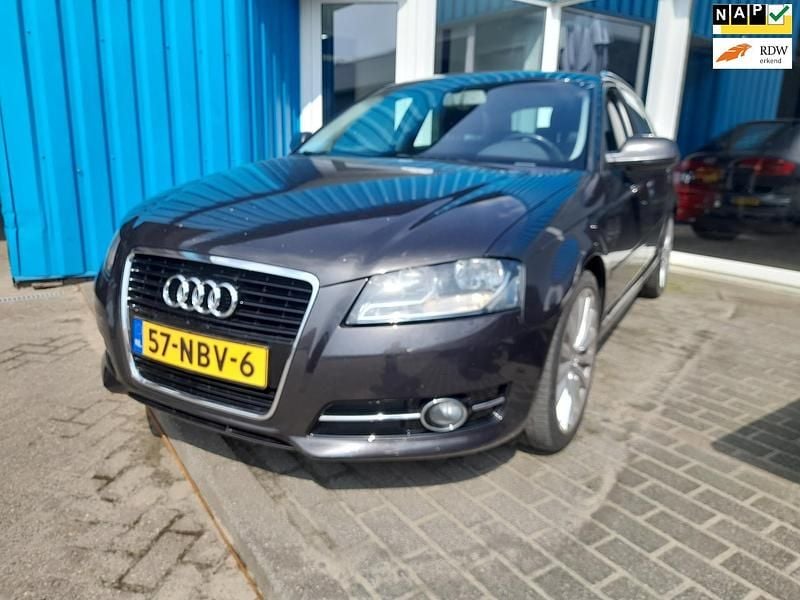 Grijs Gebruikt 2010 Audi A3 Ambition Hatchback | € 3.950 (Super prijs) - Afbeelding 1/4