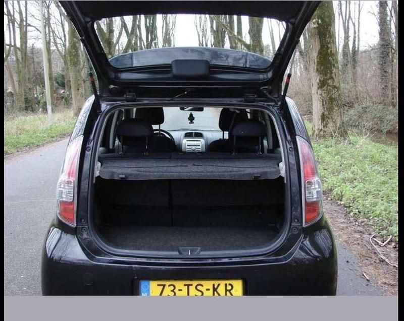 Occasion Daihatsu Sirion 69 PK (50 kW) 2007 Zwart Hatchback