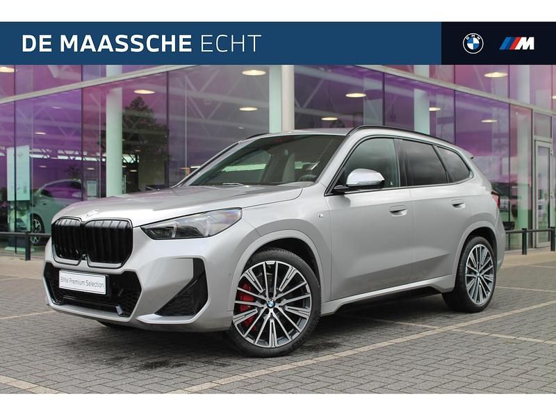 Grijs Gebruikt 2025 BMW X1 Comfort Edition SUV | € 57.950 - Afbeelding 1/4